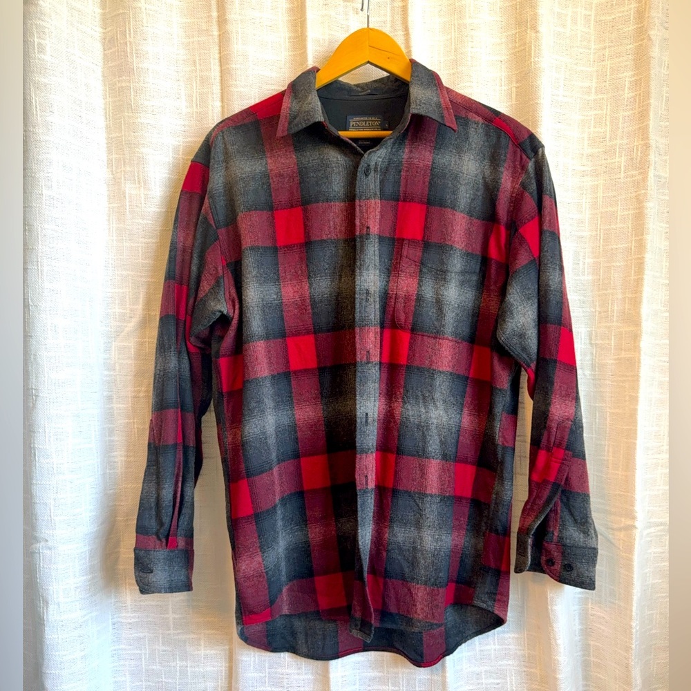 Pendleton Lodge wool plaid shirt. Size Large, great condition. US materials